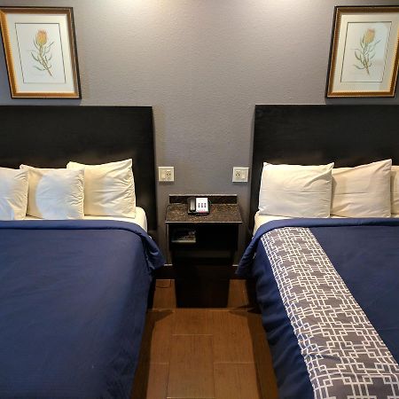 Americas Best Value Inn - Brownsville Extérieur photo
