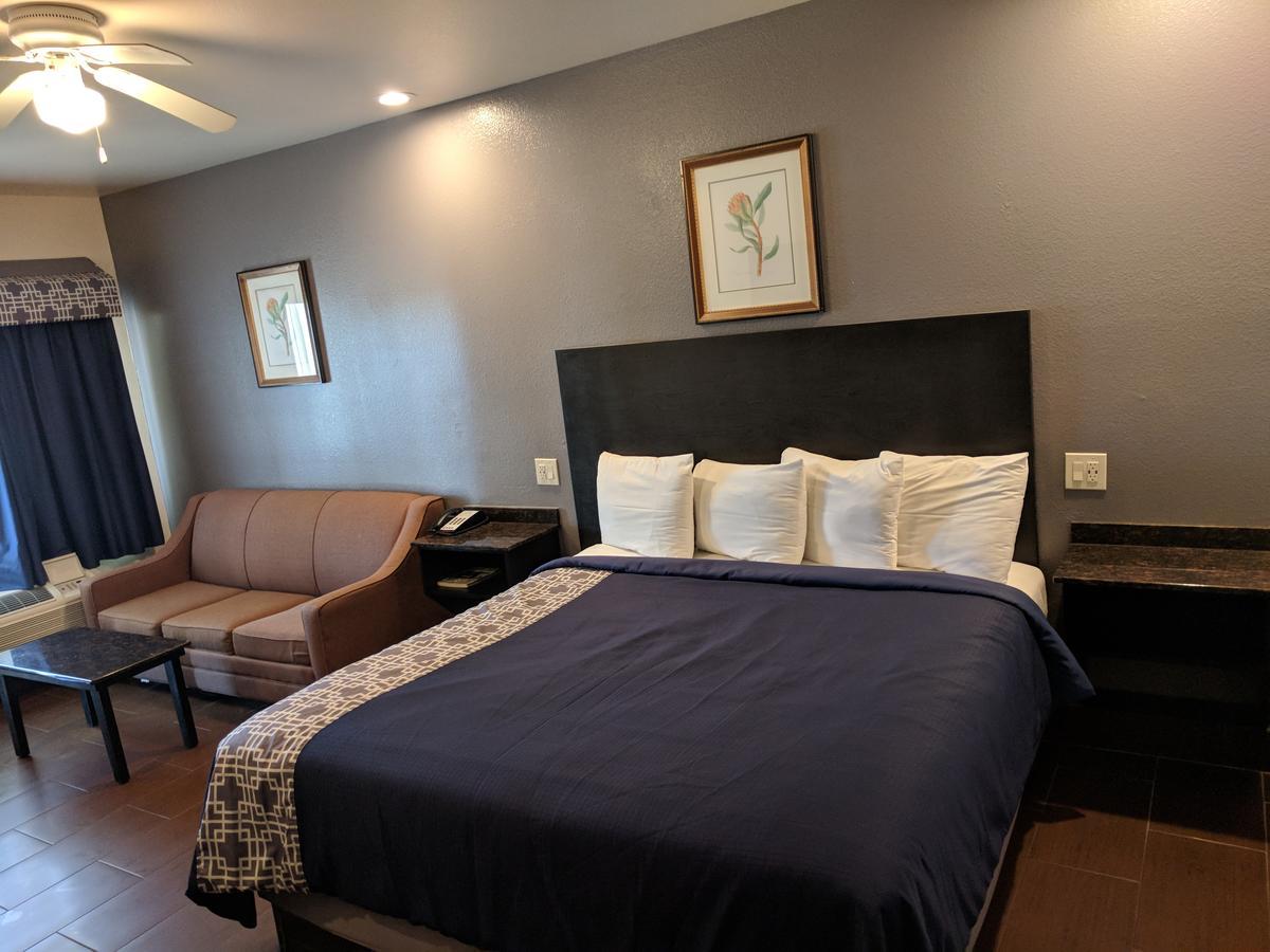 Americas Best Value Inn - Brownsville Extérieur photo