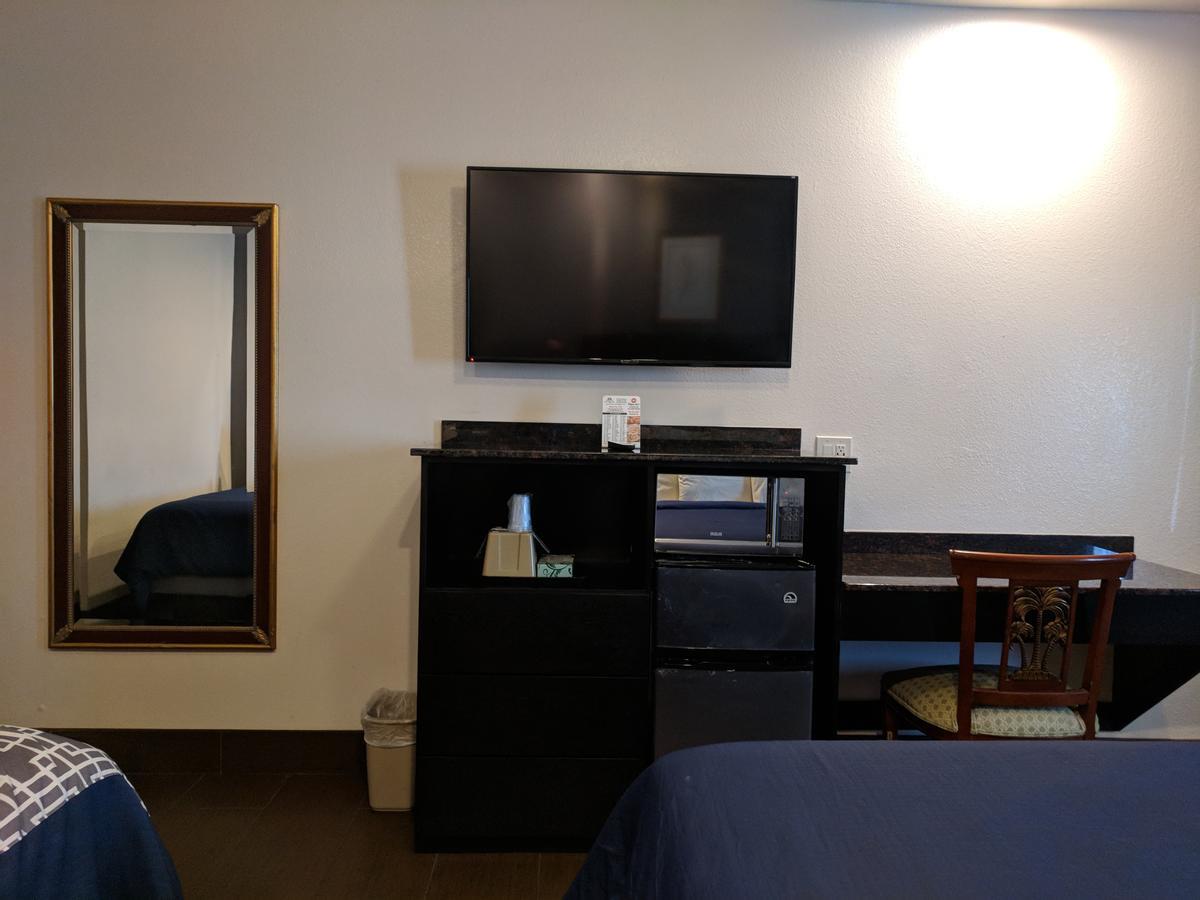 Americas Best Value Inn - Brownsville Extérieur photo