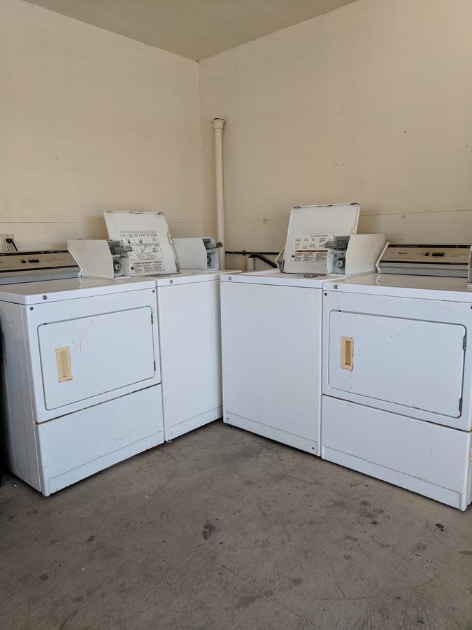 Americas Best Value Inn - Brownsville Extérieur photo