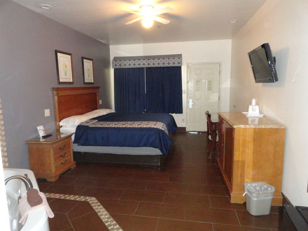 Americas Best Value Inn - Brownsville Extérieur photo